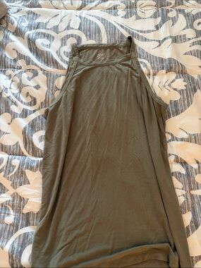 Basic Olive Green Sleeveless Tank Top